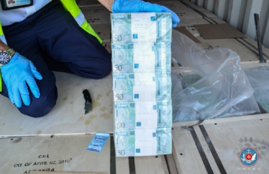 Rusia, acuzată că a emis bancnote ”false” de 1 miliard de dolari. Unde au ajuns banii