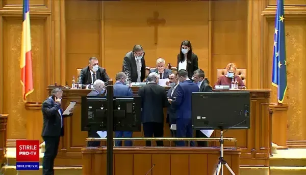 Părinții, tot mai confuzi în privința dublării alocațiilor. Decizia este la Iohannis