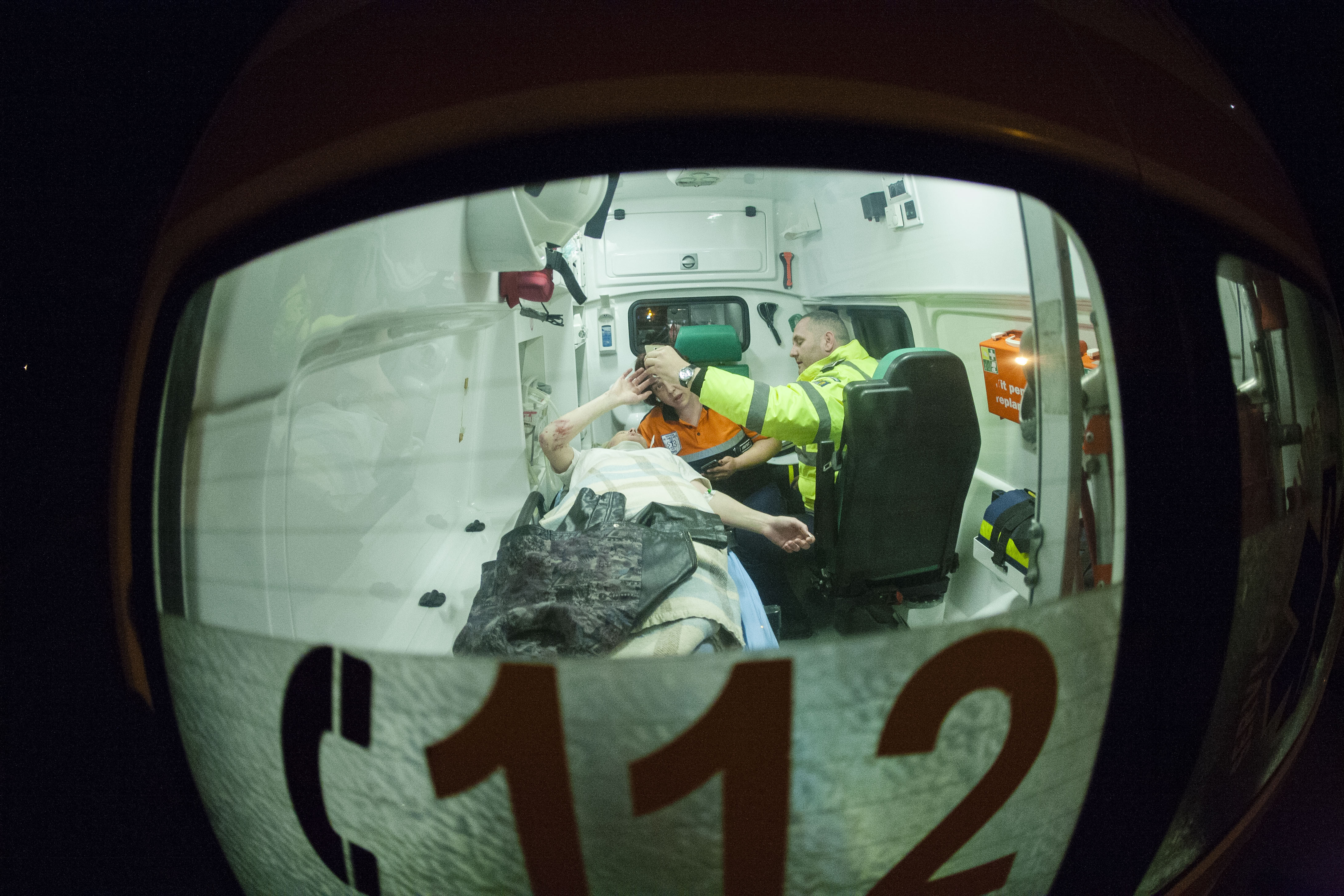 Femeie rănită într-un accident. La volan se afla fiul său de 3 ani