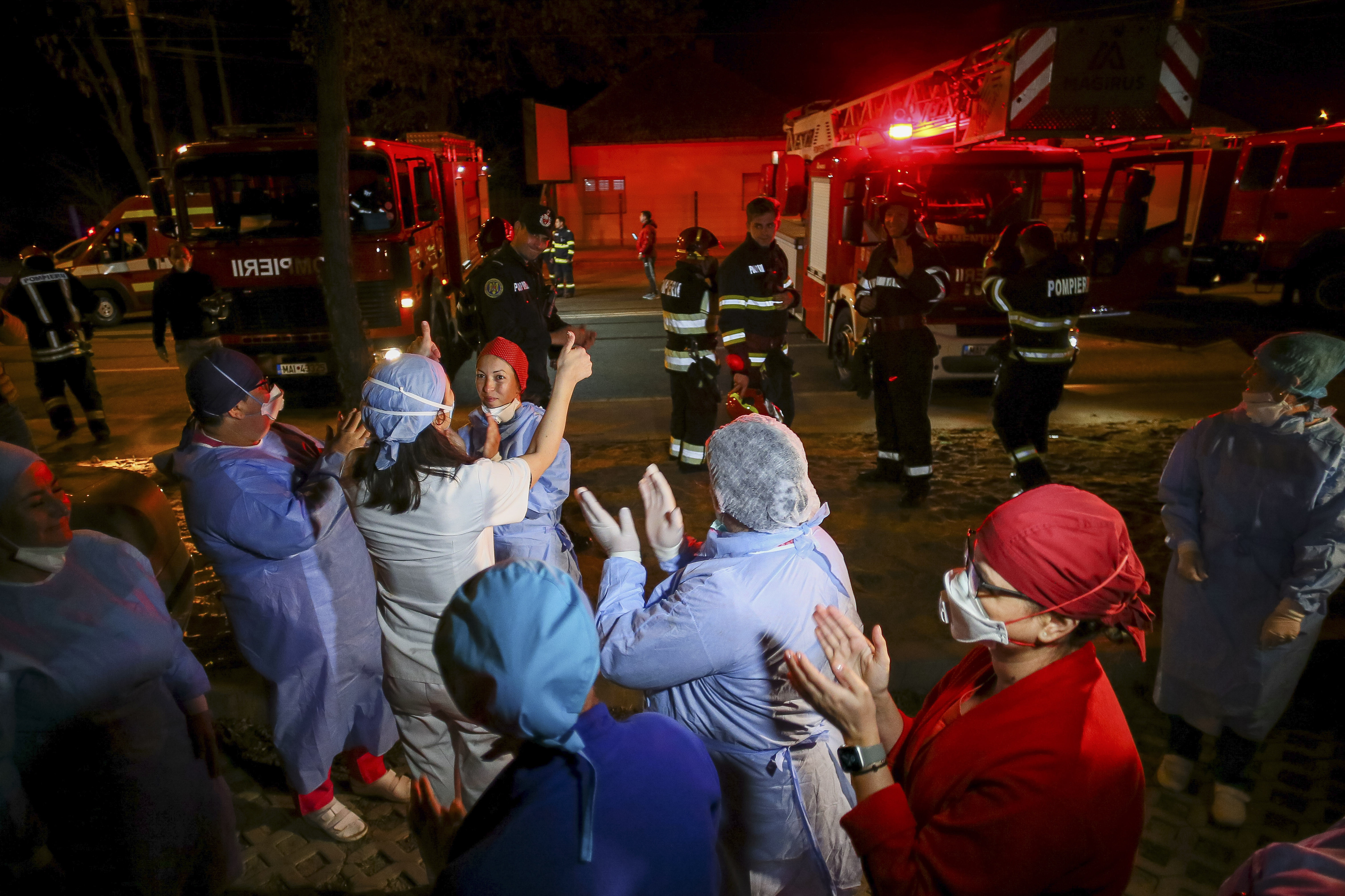 O bancă din România oferă 1.000 de vacanțe gratuite cadrelor medicale din linia întâi în lupta anti Covid-19