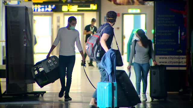 Prima zi în care s-a dat drumul la zboruri. Oraşele unde aeroporturile riscă închiderea