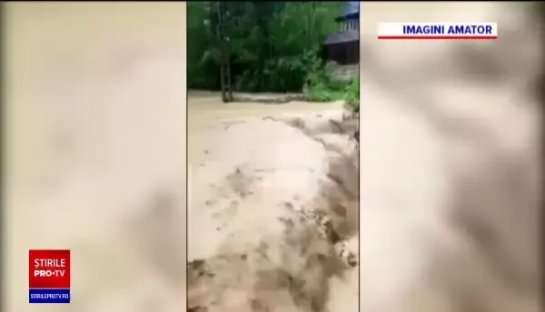 Furtuni în 27 de județe. În Maramureș ploaia torențială a măturat tot ce a întâlnit în cale