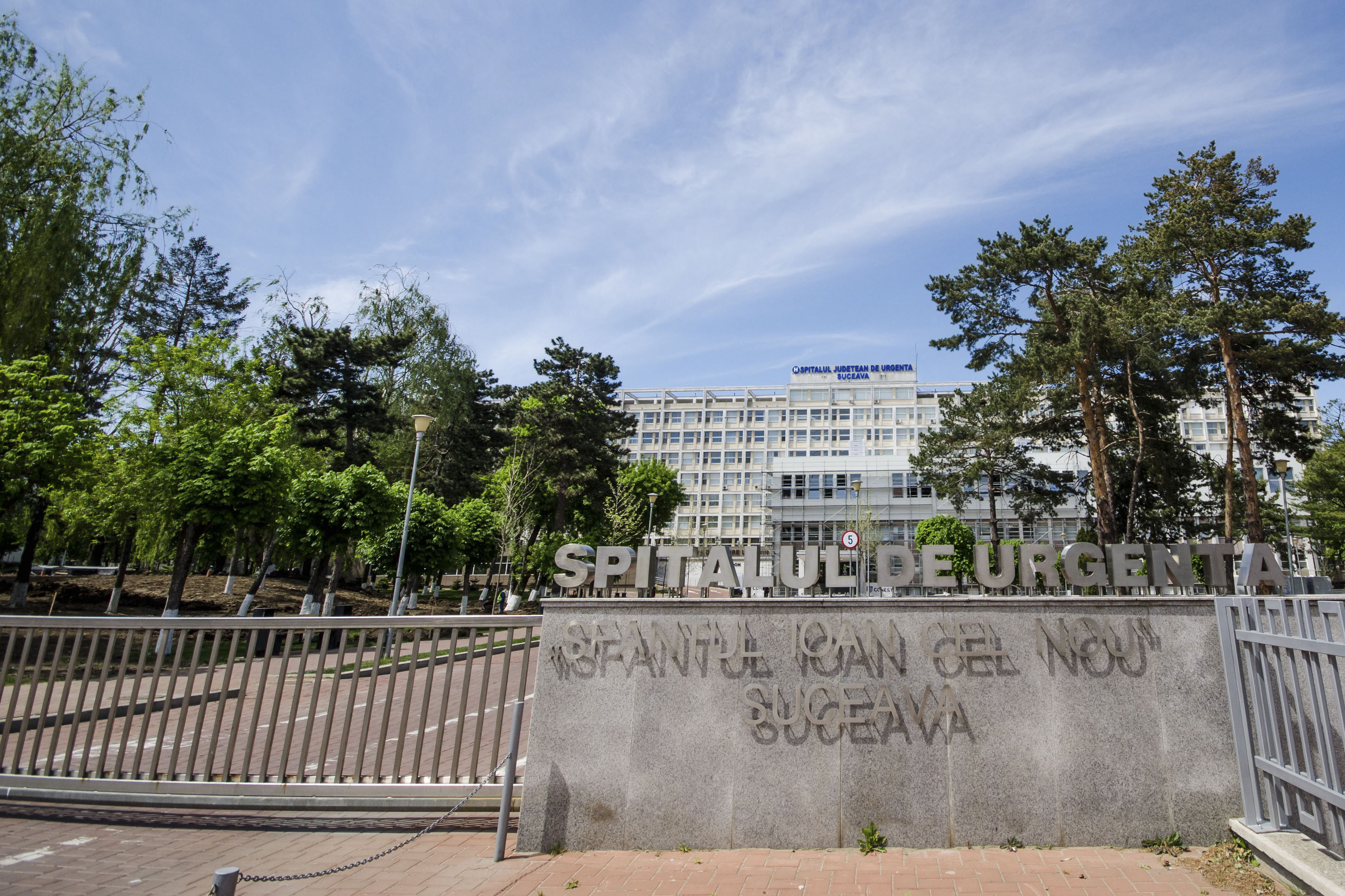 Încă un elev confirmat cu coronavirus. A participat la pregătirea pentru Bacalaureat alături de sute de colegi