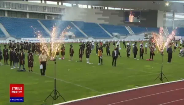 Ceremonii de absolvire în timpul pandemiei. Distanțare socială și săli de clasă goale