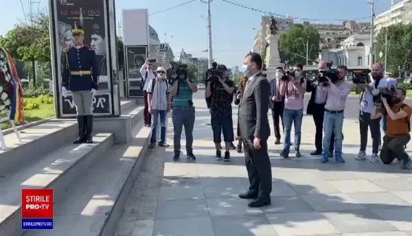 Ludovic Orban depune o coroană de flori la Monumentul Mineriadei din 13-15 iunie 1990