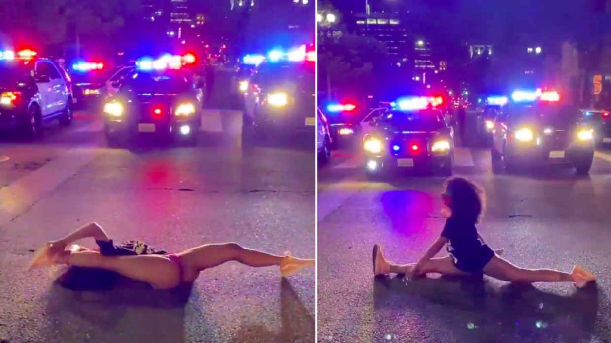 VIDEO. Protest inedit în SUA. O tânără a dansat provocator în fața polițiștilor