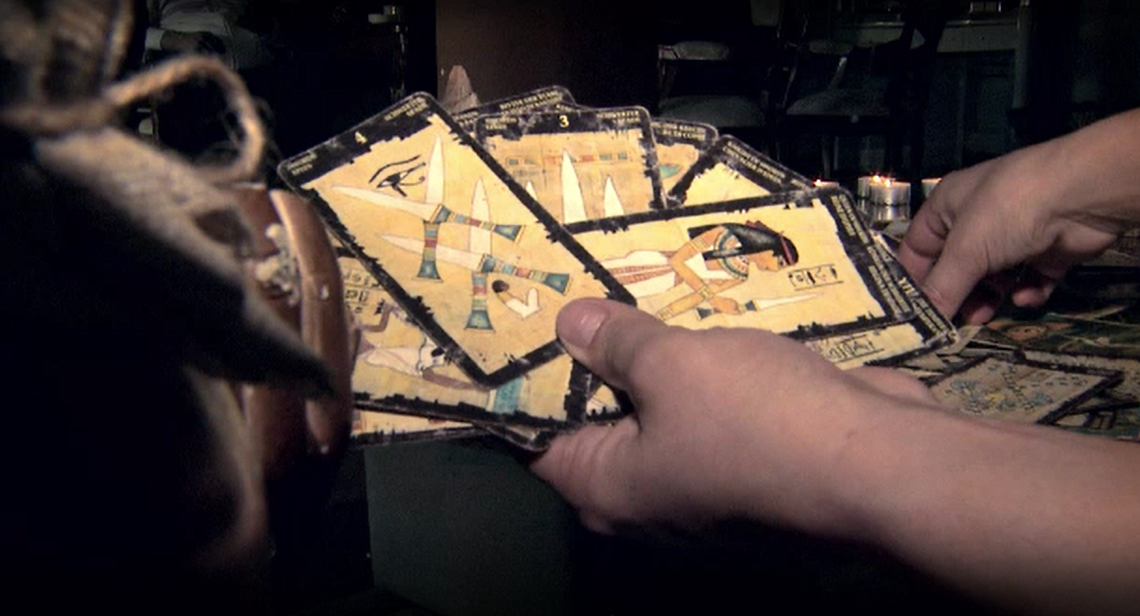 Doi escroci au păcălit zeci de oameni cu vrăji și rugăciuni. El se dădea preot, ea clarvăzătoare