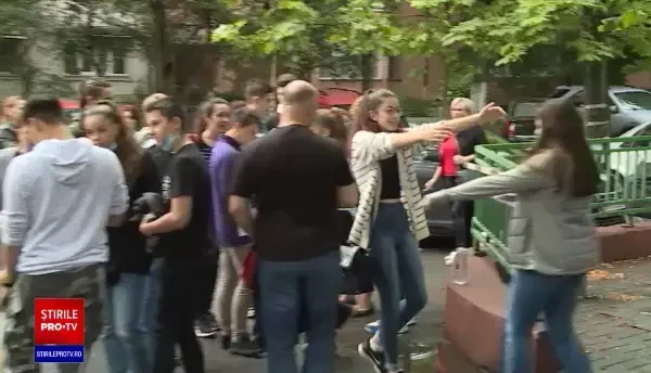 Soluţia unor părinţi pentru ca fiul lor să intre în Evaluare, deşi avea febră 37,2