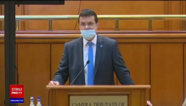 Impozitarea pensiilor speciale, aprobată... din nou. ”E ca în filmele cu Sergiu Nicolaescu, un pachet cu dinamită”