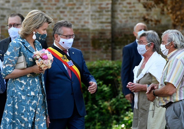 Primarul din Bruges, înjunghiat. A fost operat de urgență și e în stare stabilă