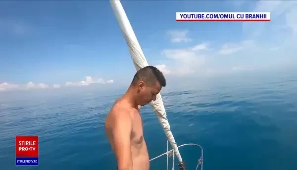 Locul unde turiştii pot înota cu delfinii, printre corăbii scufundate acum mii de ani