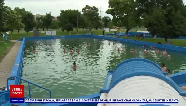 Turiștii se reîntorc la stațiunile balneo și ștrandurile termale. Măsurile luate la Băile Felix