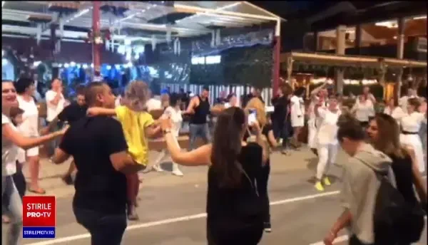 Oamenii parcă au uitat de coronavirus pe litoral. Poliția a intevenit și a dat amenzi