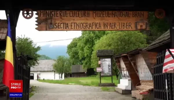 Muzeul Etnografic din curtea castelului Bran s-ar putea închide. Noii proprietari cer executarea silită
