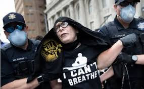 VIDEO. O profesoară de 62 de ani, arestată la mitingul lui Trump. ”Nu mi-a venit să cred”