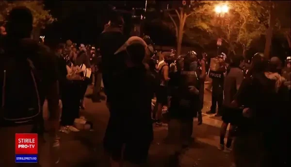 Violențe lângă Casa Albă. Protestatarii au vrut să dărâme statuia președintelui Jackson