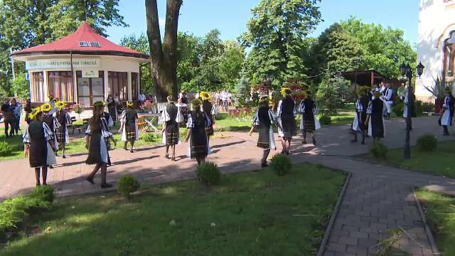 Ziua Universală a Iei, sărbătorită în condiții inedite. Cum au fost modificate dansurile