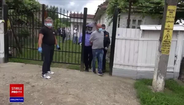 Un bărbat din Bacău și-a ucis iubita și apoi s-a culcat. Ce a făcut după ce s-a trezit