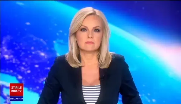 Accident înfiorător în Capitală. Un bărbat a intrat cu mașina într-o camionetă plină cu lemne