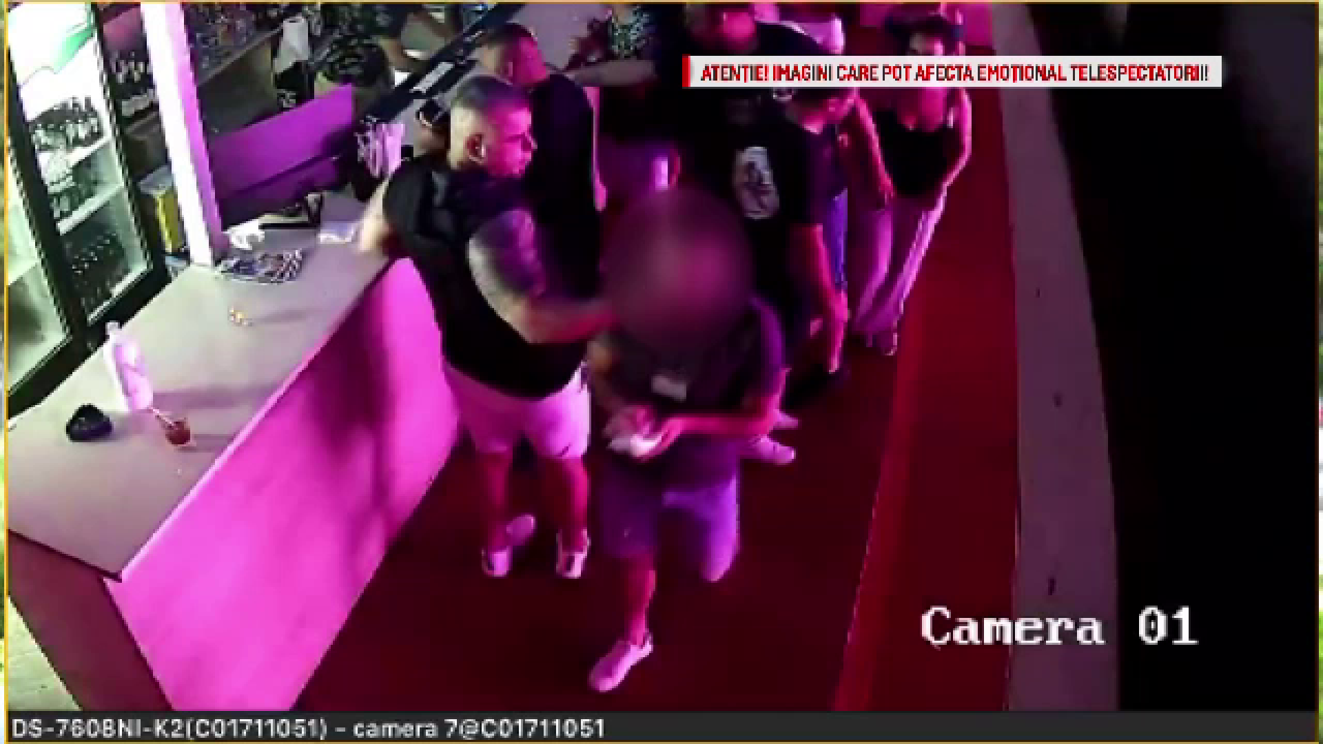 Angajat al unei terase de pe Litoral, batut cu salbaticie de un campion mondial la arte martiale. Motivul este socant