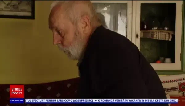 Cum se descurcă bătrânii singuri din România. Autoritățile nu sunt interesate să îi ajute