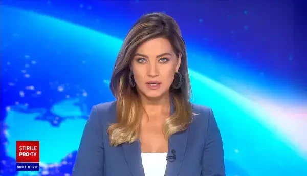 Accident grav pe DN 71. Un motociclist s-a izbit de o camionetă, apoi a intrat într-o ambulanță, pe contrasens