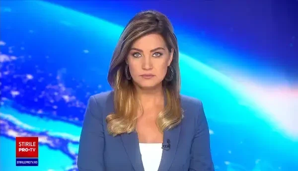 O autospecială cu încărcătură periculoasă s-a răsturnat pe o șosea din județul Caraș-Severin