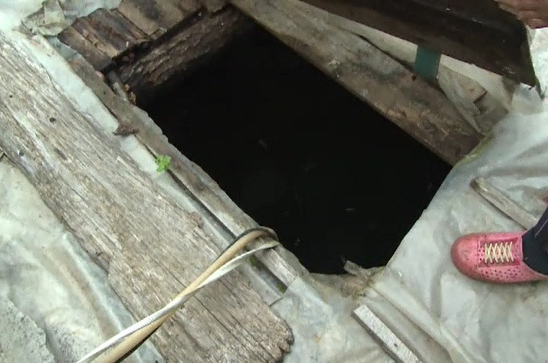 Povestea bistrițenilor care au rămas de ani de zile fără apă în fântâni