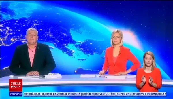 Accident grav între două mașini și un TIR, în județul Brașov. Un autoturism, complet distrus