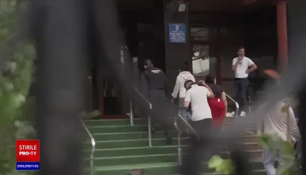 Operațiune declanșată de DIICOT. Peste 50 de șoferi din țară și-ar fi cumpărat permise de conducere de pe piața neagră