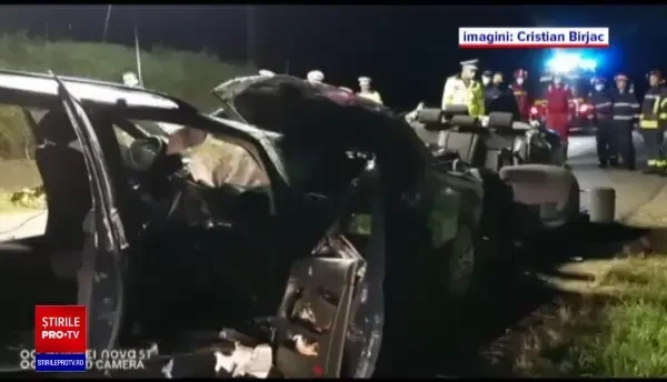 Patru oameni au murit după ce un tânăr a depășit pe linie continuă. Avea mașină cu volan pe dreapta