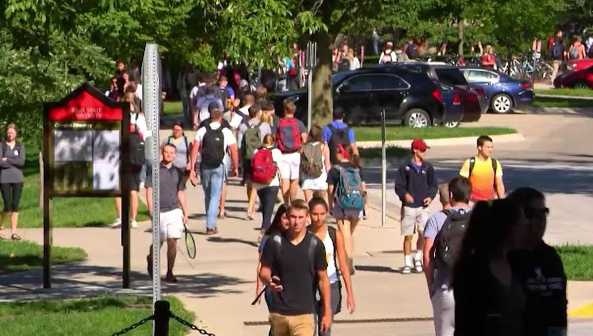 Panică pentru studenții străini din SUA. Cum riscă să fie deportați de Administrația Trump