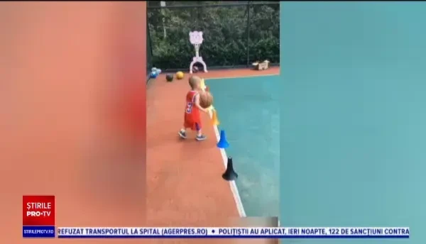 Copilul care face senzație pe internet la numai 2 ani. Cum driblează cu mingea de baschet