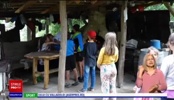 Locul din România unde copiii pot descoperi meșteșugurile străbunilor în ateliere speciale