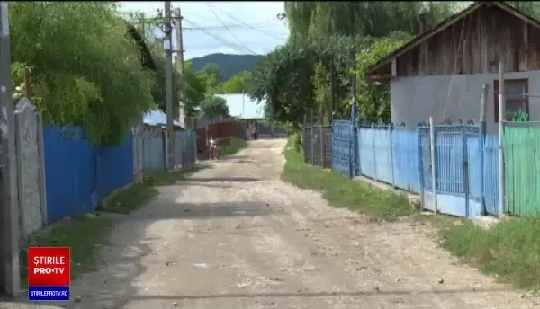 O femeie de 71 de ani din Dâmbovița a fost reținută, după ce și-a incendiat fratele cu alcool: „A ieșit cu focul pe el”