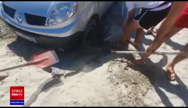 Șantier fără sfârșit în zona Mamaia Nord - Năvodari. Plajă în zgomot de bormaşină