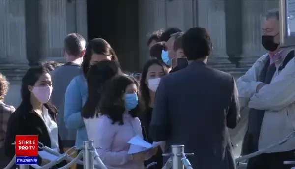 Gravidele, de 3 ori mai predispuse la forme grave de Covid-19. Pot transmite boala și fătului