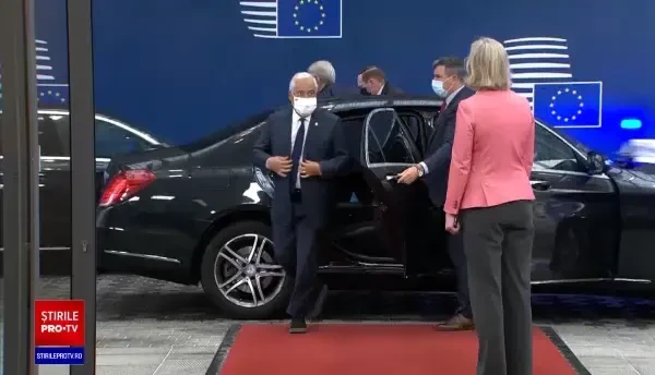 Summit UE la Bruxelles. Distanțare socială, măști sanitare personalizate și saluturi inedite