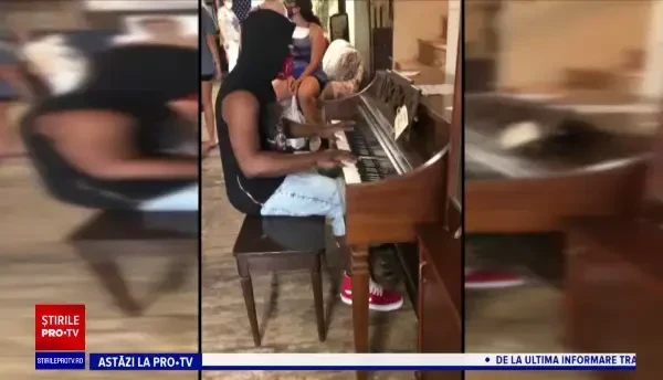 Surpriza de care a avut parte un pianist care a devenit viral după ce a cântat într-un magazin