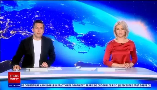 Imagini care îți taie răsuflarea. Un copil de 2 ani a ieșit pe geam și a escaladat instalația de aer condiționat. Ce a urmat