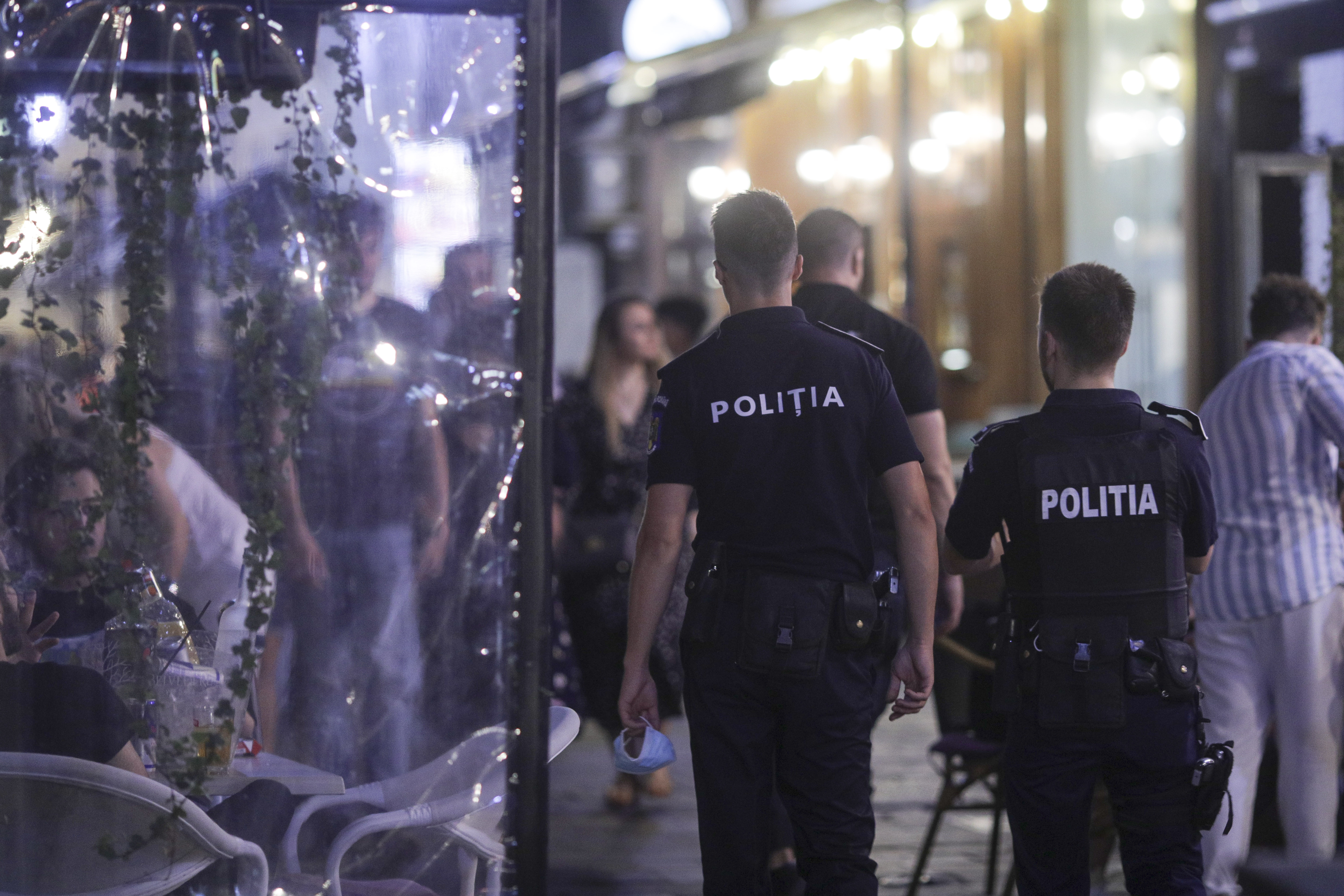 Autoritățile se pregătesc de controale mai dure până când legea le va permite să închidă localurile