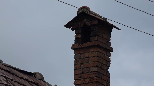 Au murit după ce au făcut focul în sobă. Ce s-a întâmplat