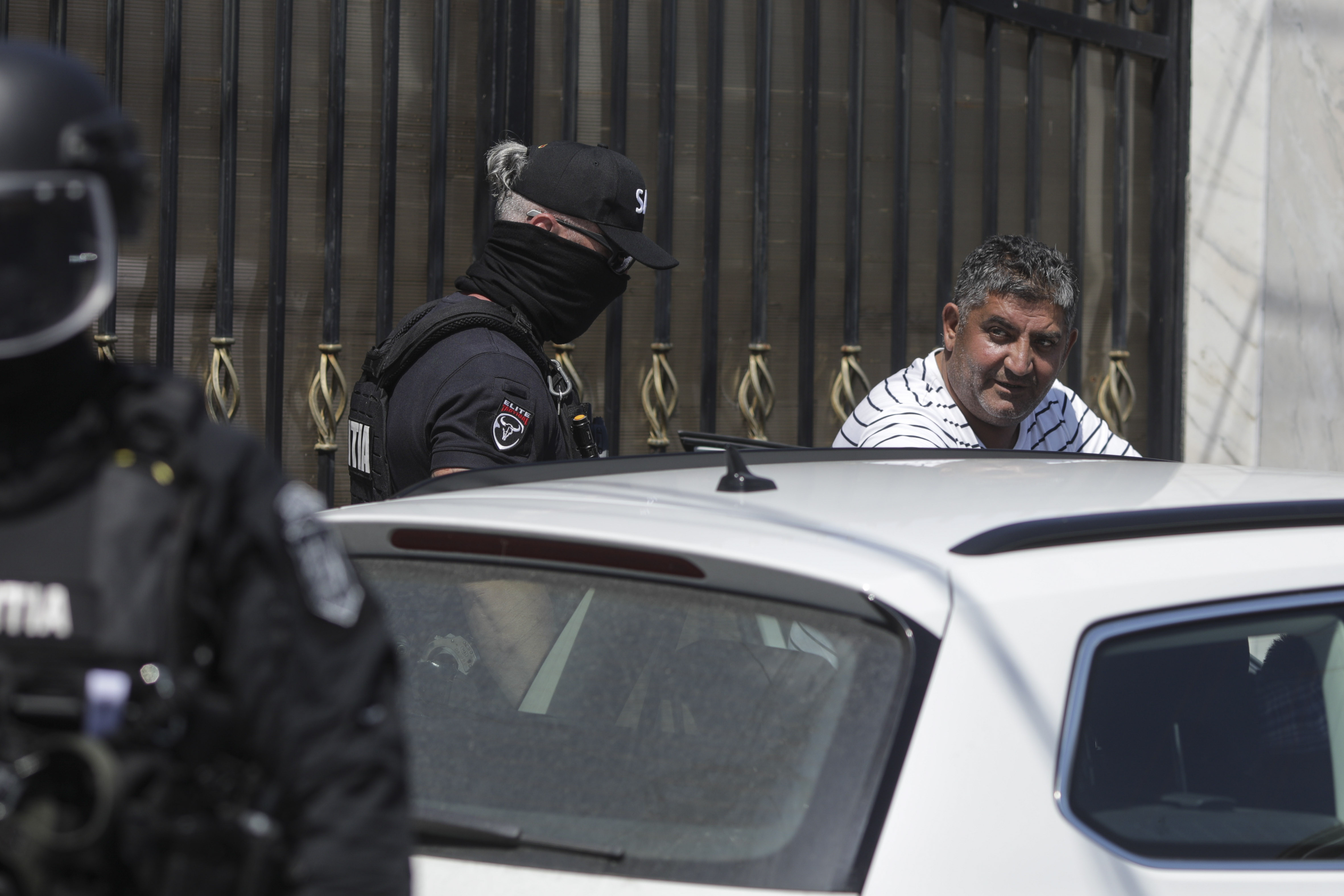 Descinderi la clanul Duduianu. Interlopii ar fi t&acirc;lhărit c&acirc;ntăreți de manele