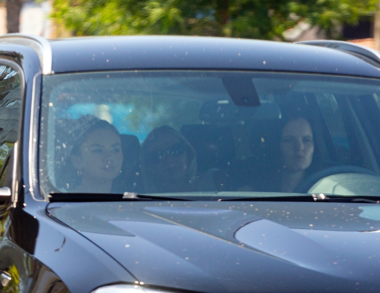 Selena Gomez s-a răsfățat la SPA. Cum au surprins-o paparazzi la plecarea din centrul de relaxare