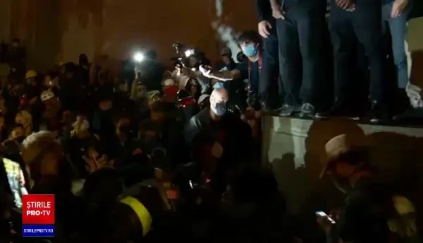 Black Lives Matter. Mii de oameni protestează în Portland față de prezența agenților federali