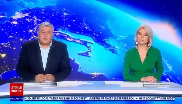 VIDEO. Momentul în care un tigru siberian se întinde pe o stradă, filmat de un taximetrist