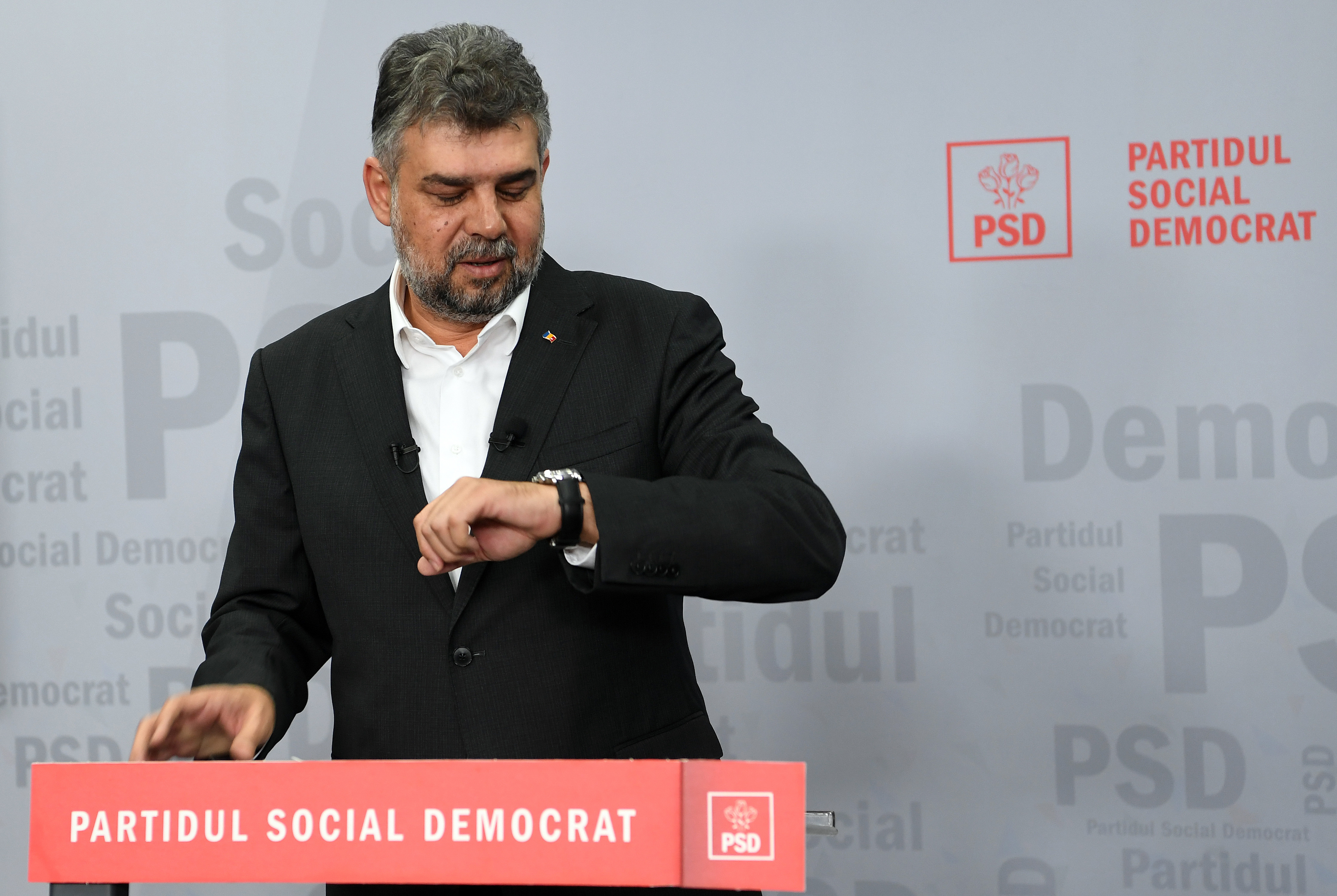 Ciolacu: ”Orban trebuie să informeze urgent Parlamentul dacă a scăpat de sub control pandemia”