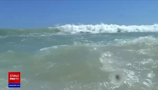 Doi turiști au murit înecați în mare, după ce au ignorat steagul roșu