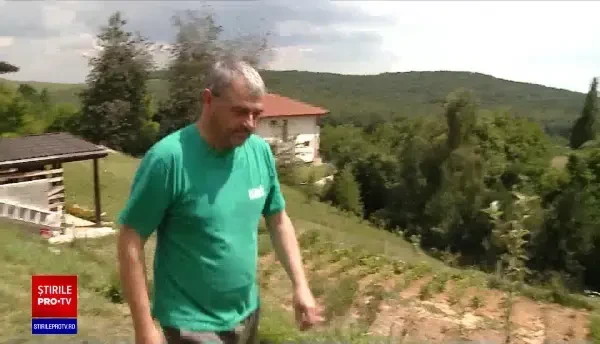 Mulți orășeni s-au reorientat către agricultură din cauza pandemiei. "Au ieşit bine roşiile!