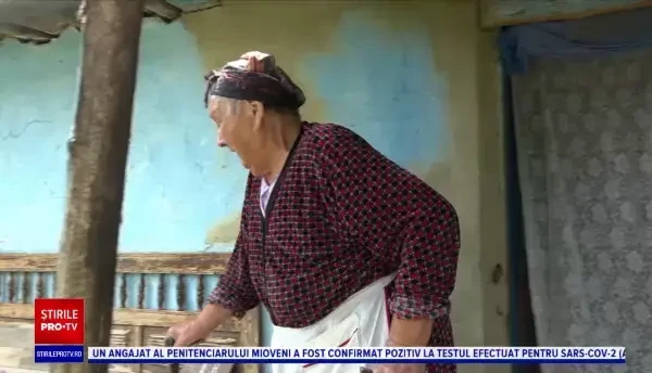 Drama unei bătrâne abandonată în sărăcie. „Şapte copii am făcut şi niciunul nu vine”